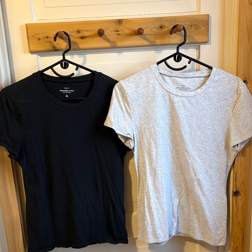 Essential Short Sleeve Tuckable Baby T-Shirts